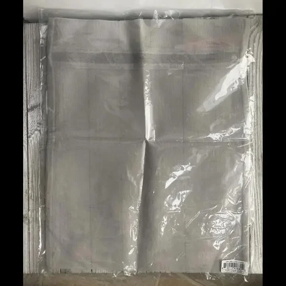 Shapermint Women's Meshin' Around Wash Bag Light Grey Size: 13 x 15.5 in NWT - Picture 2 of 2